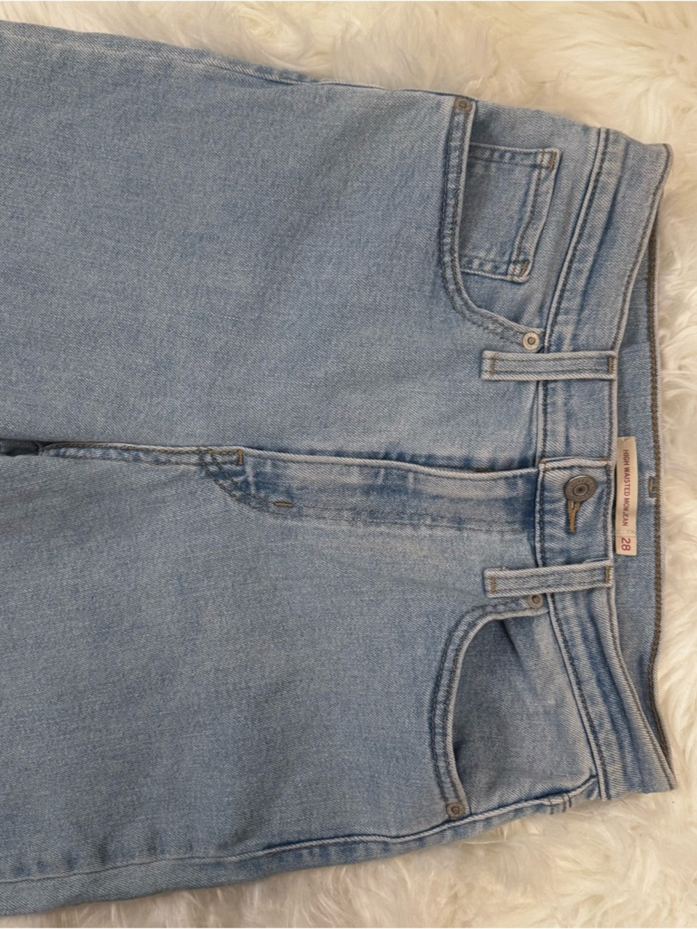 Levi’s Wedgie Fit High Rise Mom Jeans Light Wash W28 L27 NEW Condition - Picture 4 of 13